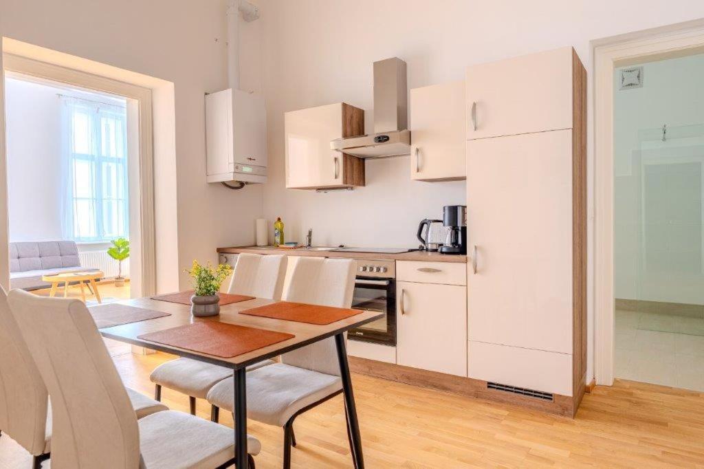 Deluxe Apartments Near The Center Krems an der Donau Zewnętrze zdjęcie